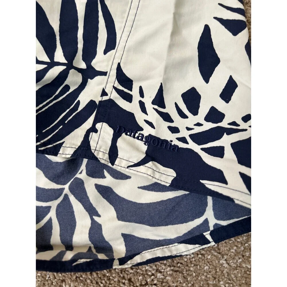 Patagonia Men's Wavefarer Board Shorts blue white palm leaf 33